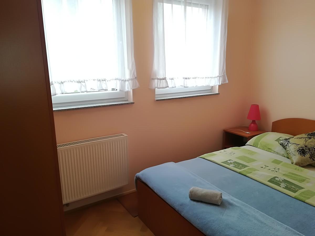 Guesthouse Sava スラヴォンスキ・ブロド エクステリア 写真
