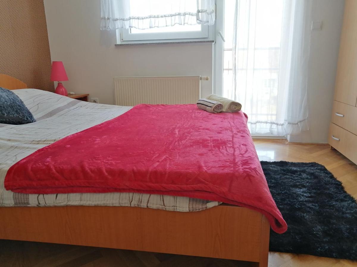 Guesthouse Sava スラヴォンスキ・ブロド エクステリア 写真